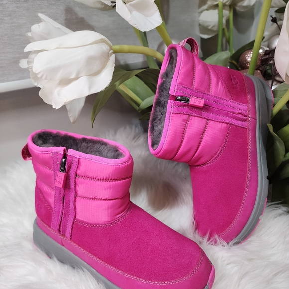 Ugg big kid SUEDE AND FABRIC TRUCKEE WEATHER SNOW BOOTS new - Picture 3 of 9